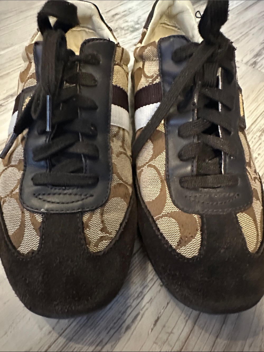 Coach Joss Brown Signature Logo Lace-Up Sneakers with White Stripe fit like 7.5